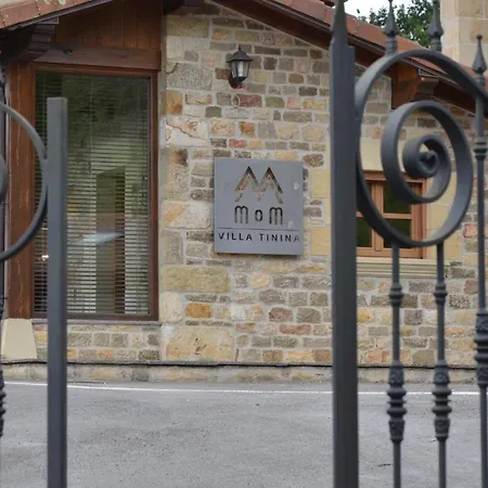 아파트 Mom Villa Tinina