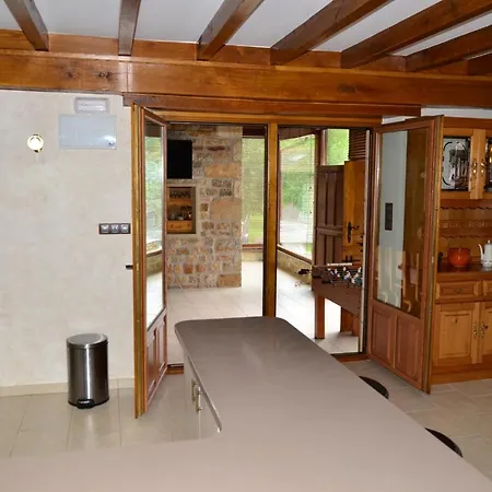 Mom Villa Tinina 아파트 *