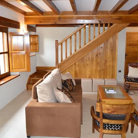 Mom Villa Tinina